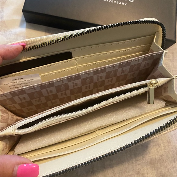 Wallet - Picture 6 of 6